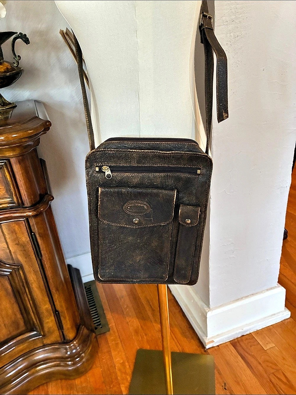 Vintage Overland Outfitters Saddleback Leather Crossbody Messenger Bag in Brown